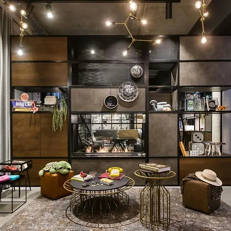 Moxy Feuerbach Hotel 4*