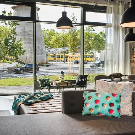 Hotel Moxy Feuerbach 4*
