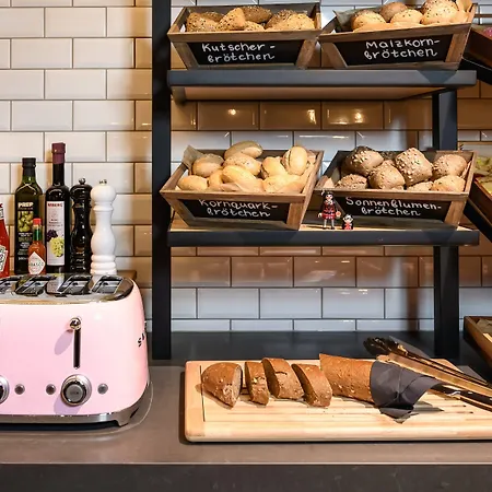 Moxy Feuerbach Hotel 4*
