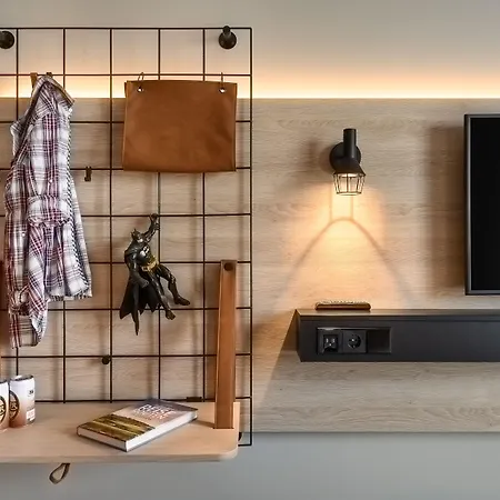 מלון Moxy Feuerbach 4*